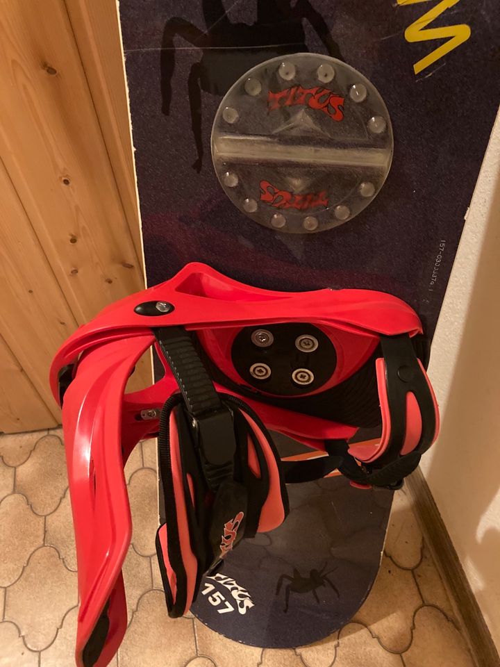 Titus Snowboard inklusive Bindung und Tasche in Ingelfingen