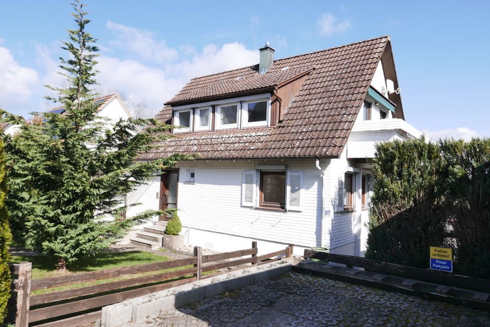 Variables und gut ausgestattetes Zweifamilienhaus (1938/1978) in ruhiger Wohnlage in Freudenstadt. in Freudenstadt