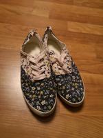 Damen Leinen/Stoff Schuhe Von H&M Größe 38 Neu Hessen - Gemünden (Wohra) Vorschau