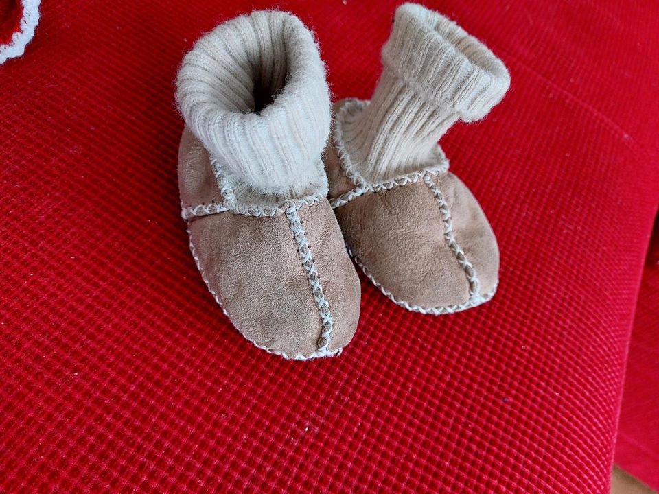 Baby Krabbel Lammfell Schuh Socken Gr. 19-20 in Brandenburg - Bernau |  Gebrauchte Kinderschuhe Größe 20 kaufen | eBay Kleinanzeigen ist jetzt  Kleinanzeigen