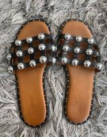 Inuovo Damen Pantoletten Sandalen mit Nieten Leder Gr. 38 Bayern - Ergolding Vorschau