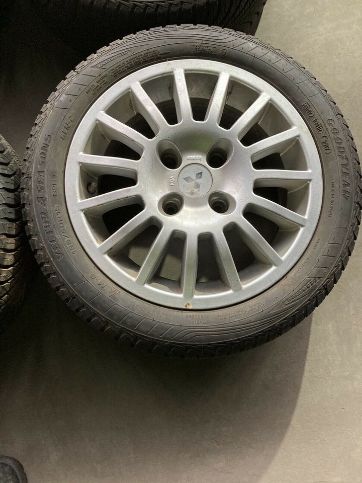 Mitsubishi CZ3 Alufelgen mit Winterreifen Giod Year 195/50R15-82H in Bad Driburg