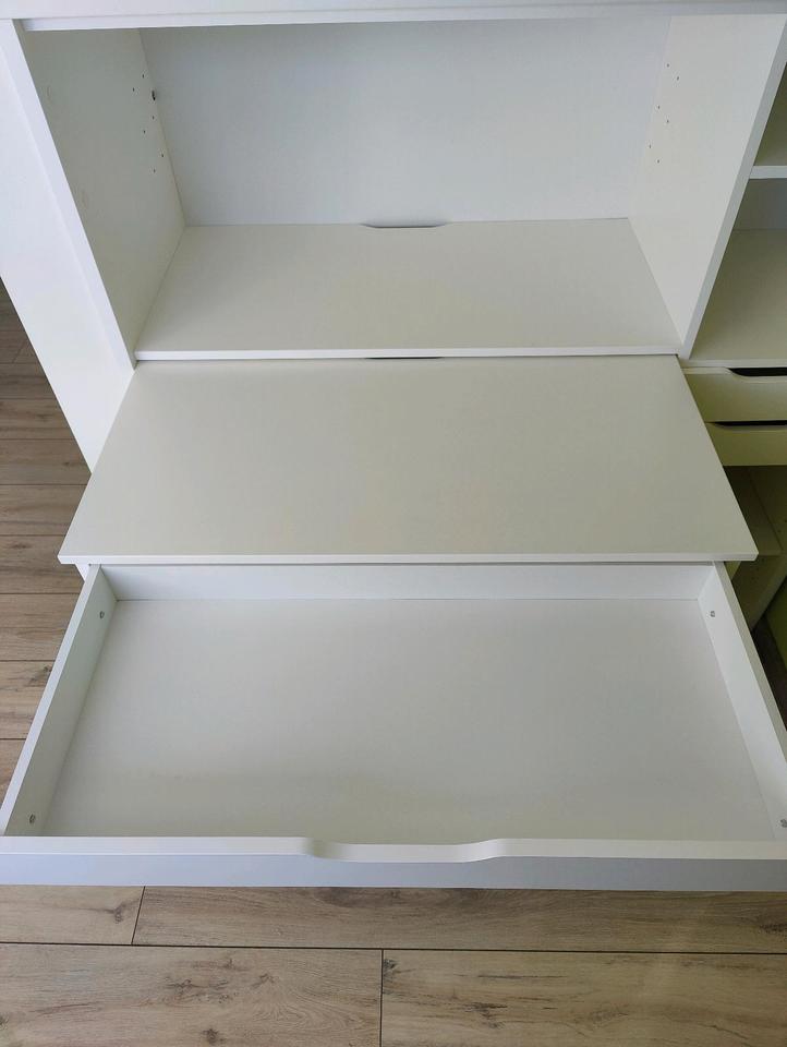 Hochbett 160cm mit Schreibtisch, Schrank, Höhle "Taleah" von roba in Ahrensfelde