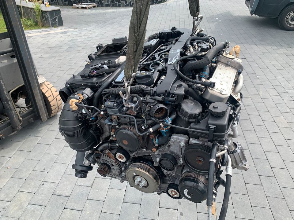 Motor Mercedes W212 E200 651925 651913 136PS komplett in Torgau