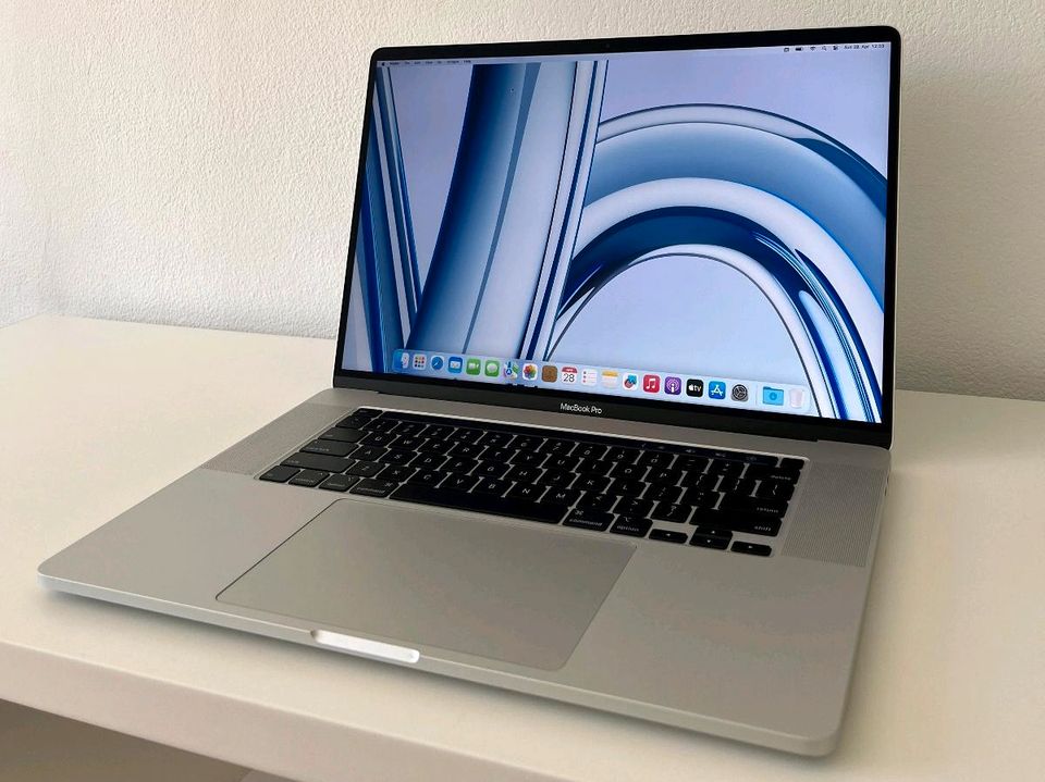 Macbook Pro 2019 16zoll in München