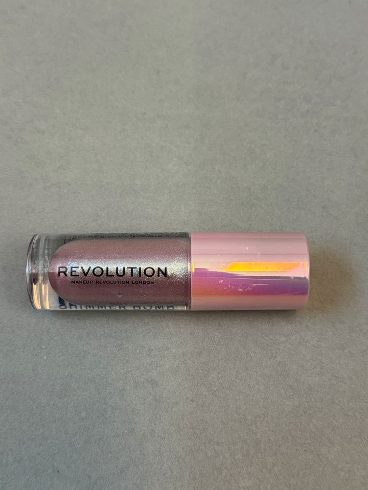 Revolution Shimmer Bomb Lip Gloss in der Farbe Sparkle in Nürnberg (Mittelfr)