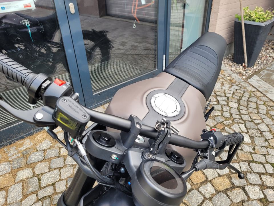 Brixton, Crossfire LC 125, Leichtkraftrad, Motorrad, 125ccm, ABS in Papendorf MV