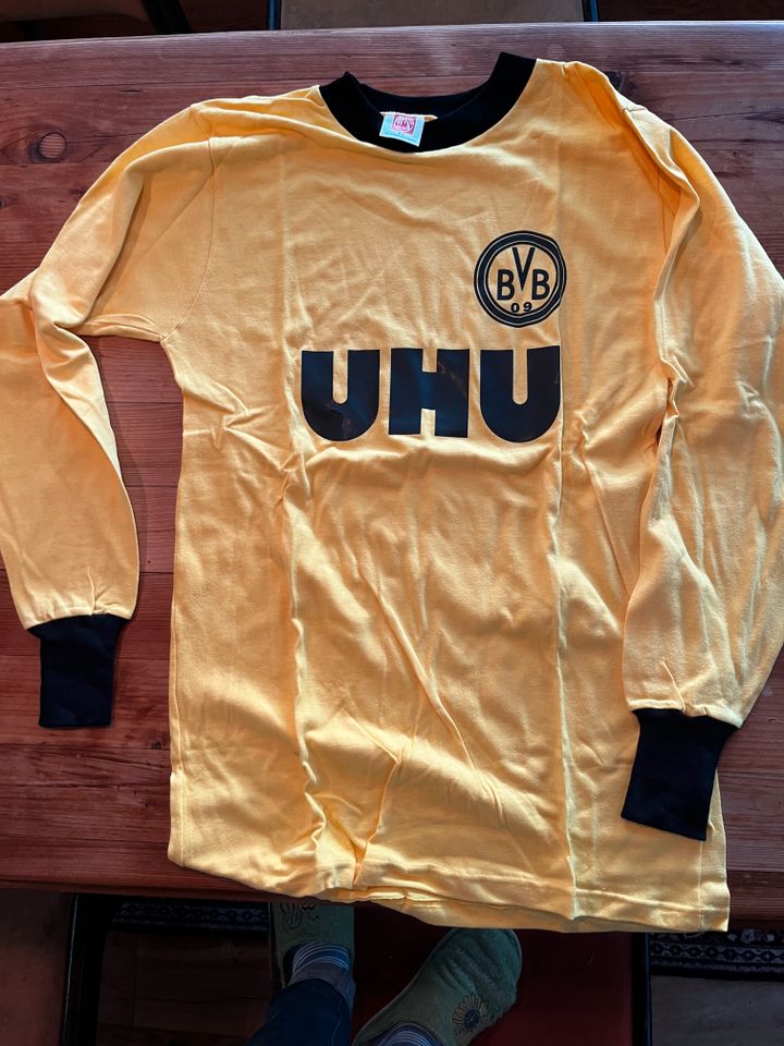 BVB Fan Trikots 70er und 80er Jahre in Köln