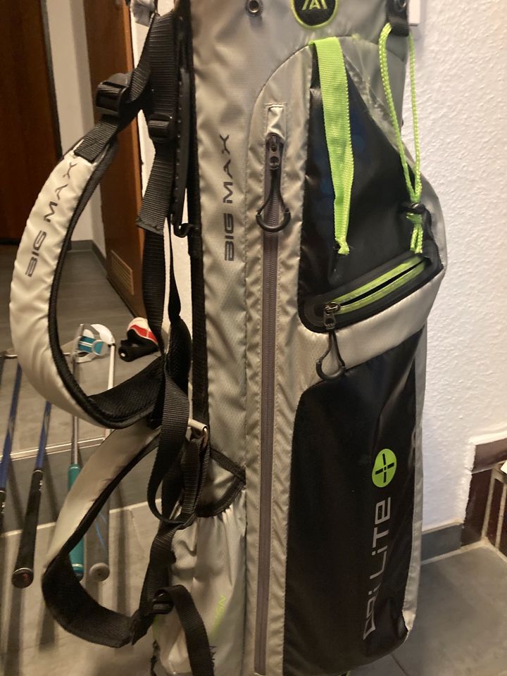 Kinder Golfbag mit 9 Schlägern in Dortmund