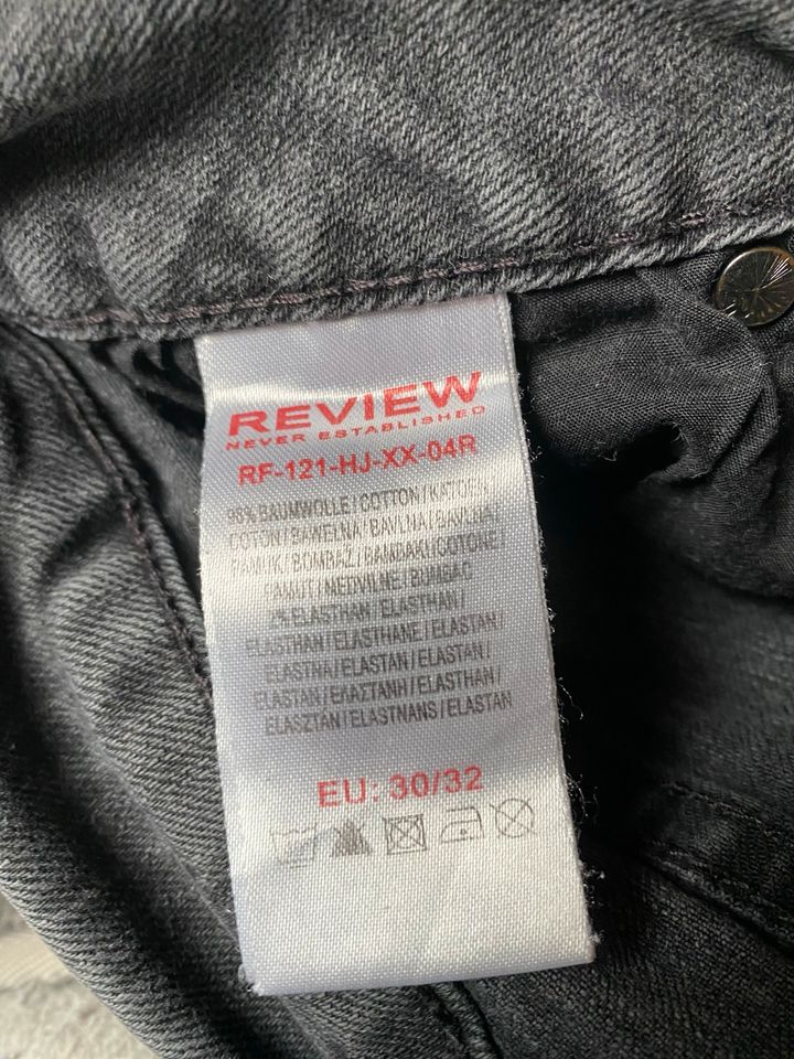 Jeans Review Slim-Fit 30/32 in Eberdingen