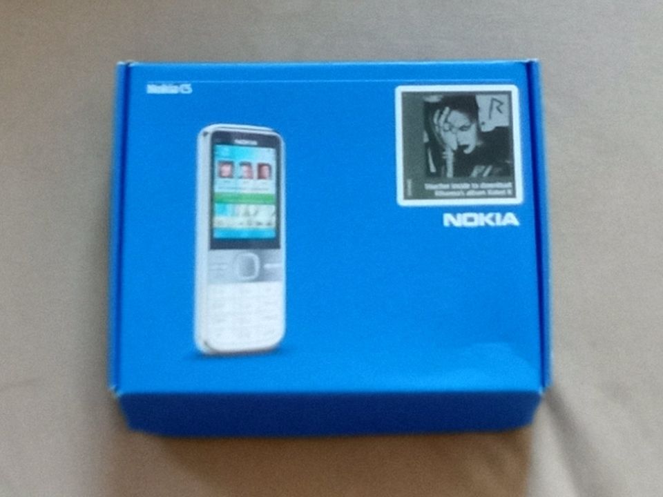 Nokia-Handy C5-00 mit Mercedes-Ladeschale in Köln