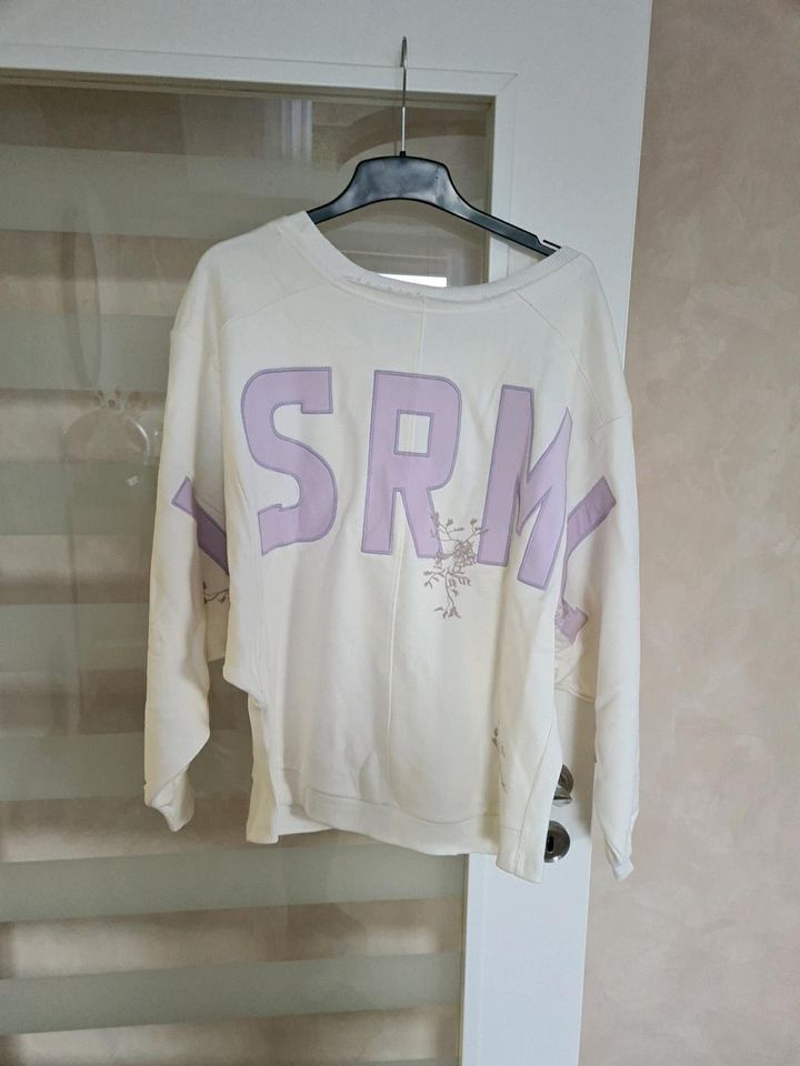 Sweatshirt von Elias Rumelis Größe M/L in Schweinfurt