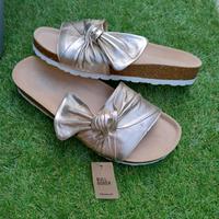 Pantolette Bull Boxer, Gr 41, gold, neu mit Etikett Bremen - Borgfeld Vorschau