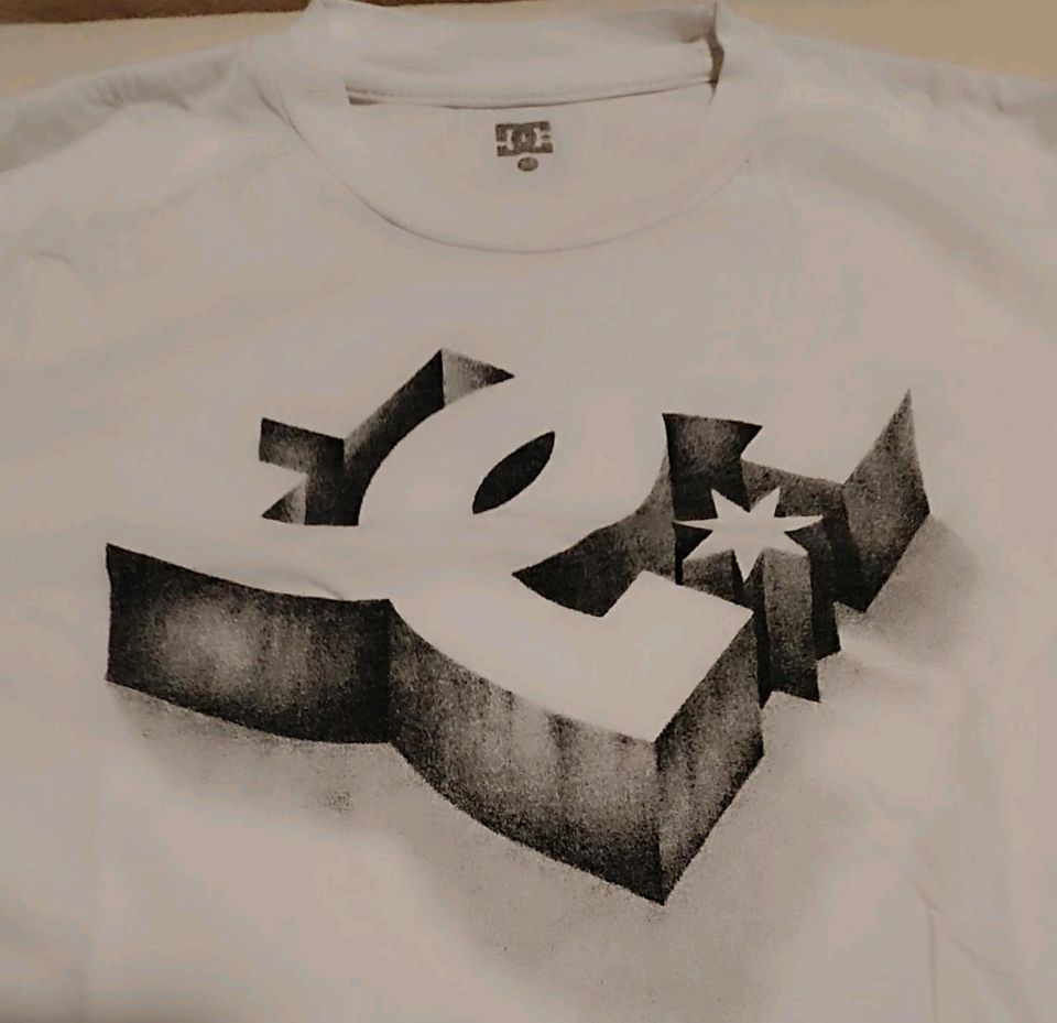 DC Shoes T Shirt in Beilrode