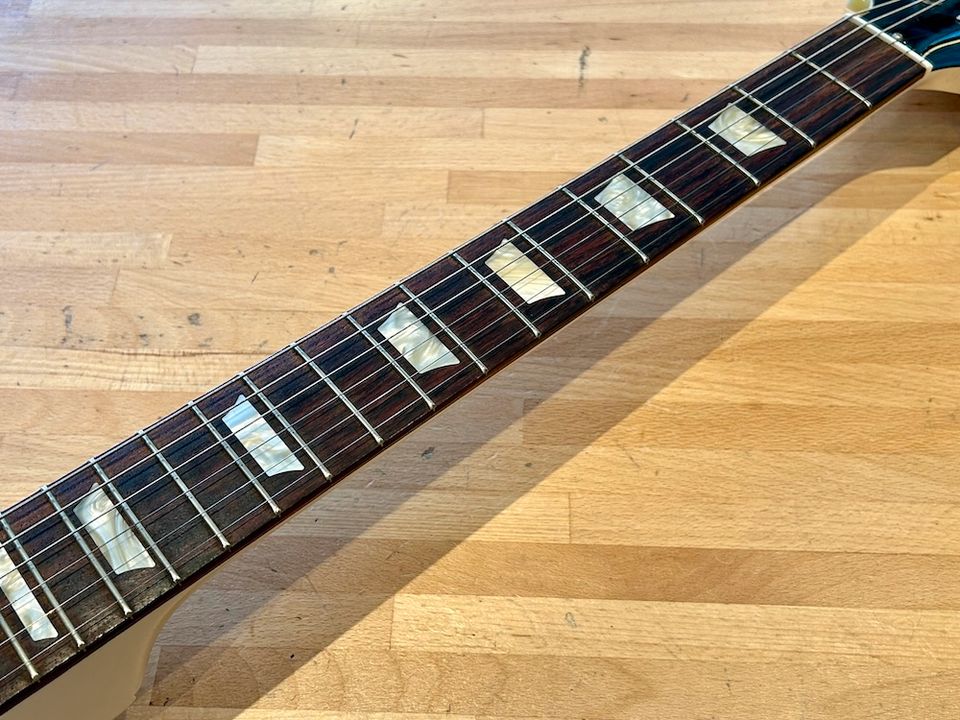 Gibson 2011 Les Paul Studio ’60s Tribute Ltd Ed Worn White + Gigb in Gangelt