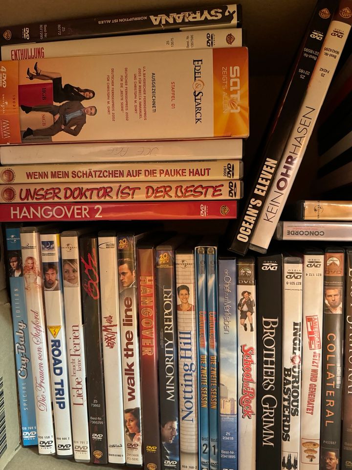 DVD-Sammlung verschiedene Genres in Münzenberg