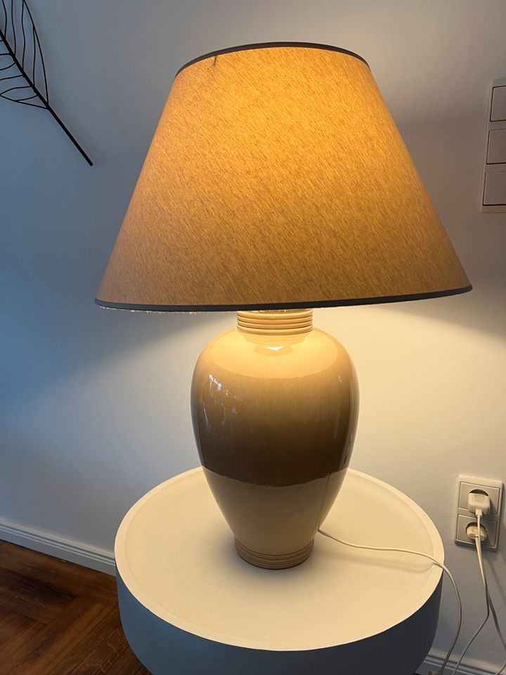 Tischlampe Tischleuchte Vintage Taupe Beige Kostka Keramik 1970 in Hünxe