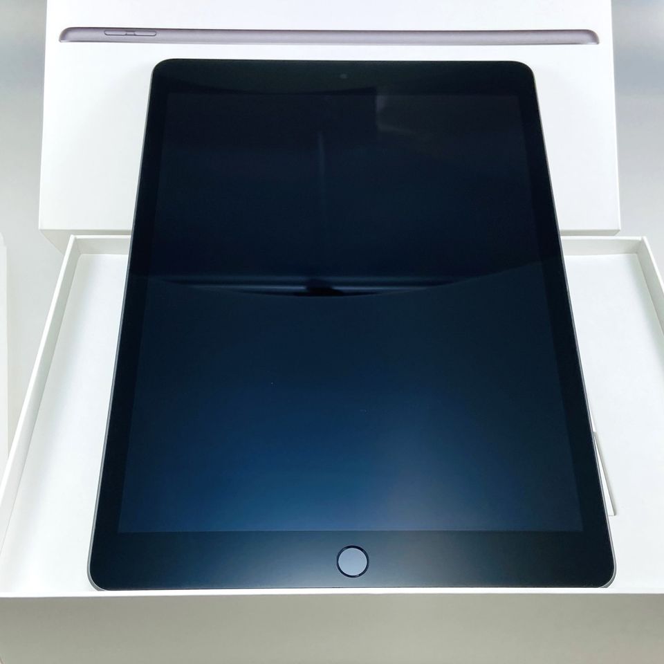 APPLE IPad 10,2" 9th. Gen. 64 GB 2021 Space Gray 911 YYX in Mülheim (Ruhr)