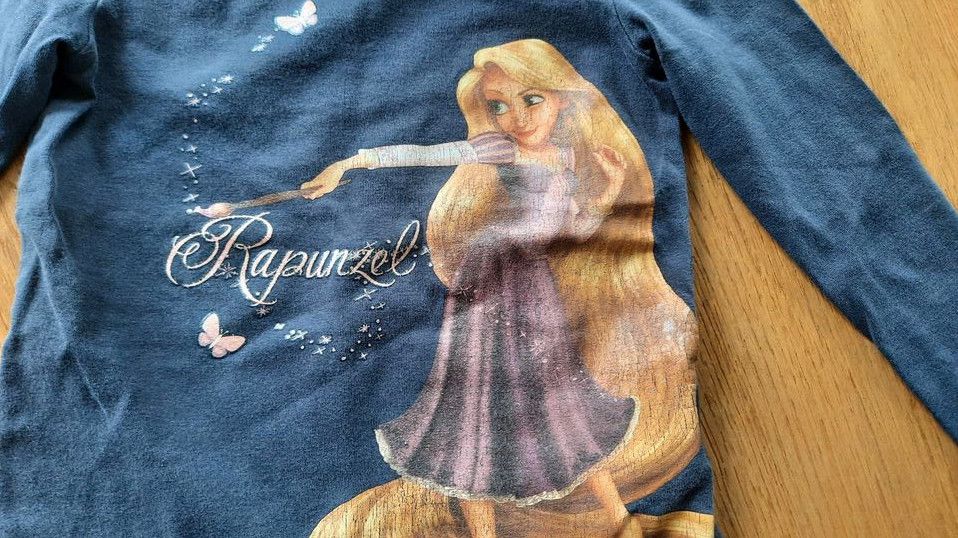 H&M Disney Shirt Rapunzel Gr. 92 in Marxheim