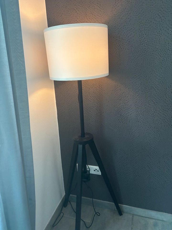 Stehlampe von Ikea in Oelde