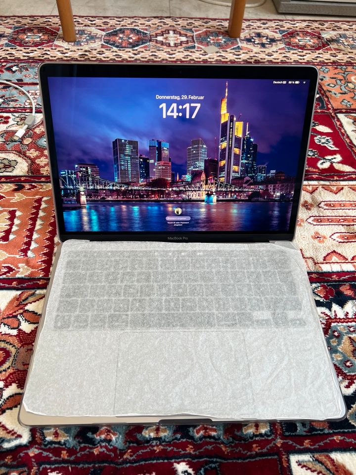 Macbook pro M1 13 Zoll 256GB 100%Batterie  Kapazität in Frankfurt am Main