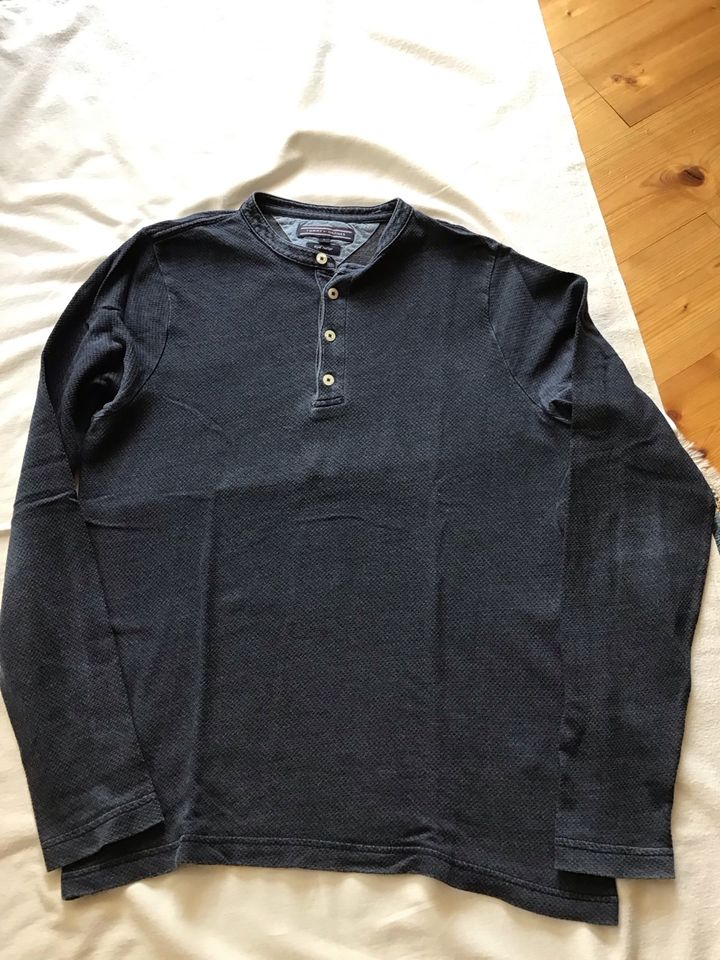 Tolles Langarmshirt von Tommy Hilfiger Gr. S Real Indigo Pulli in Hackenheim