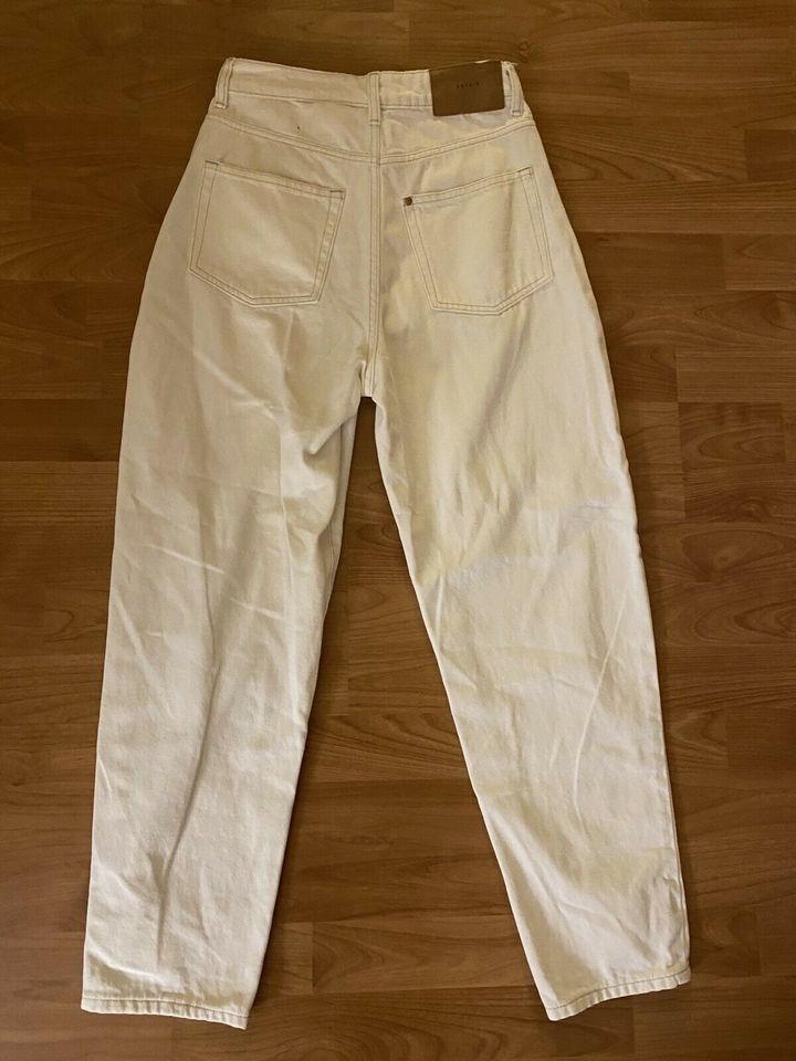 Damen Jeans MOM von H&M Größe 34 in Odenthal