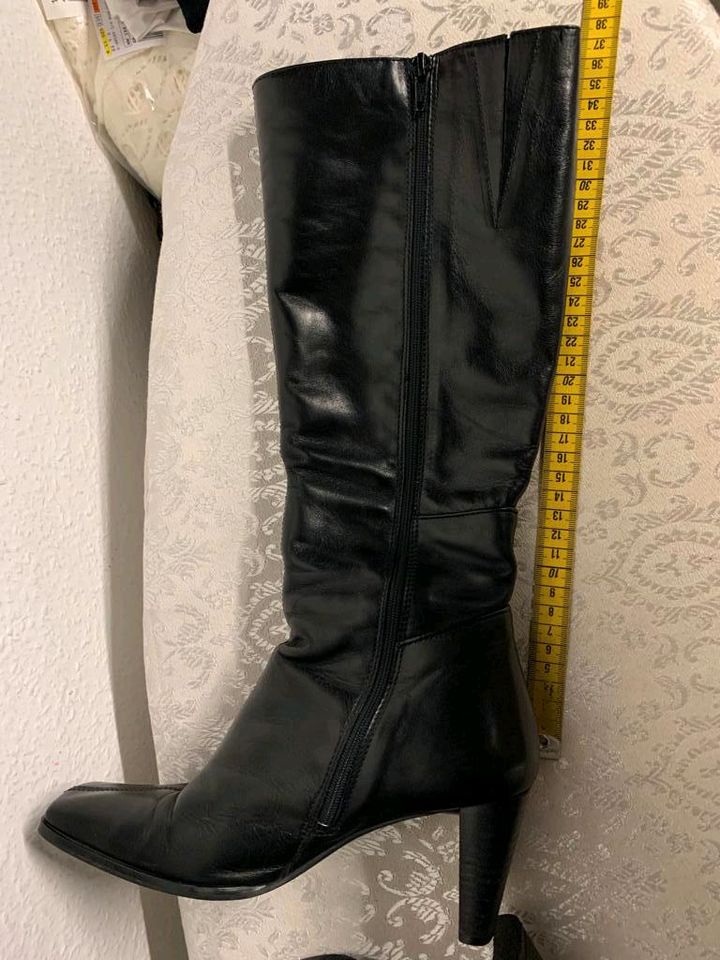 Lederstiefel von FANTASY SHOES/Größe 38/Stiefel/Stiefeletten in Berlin