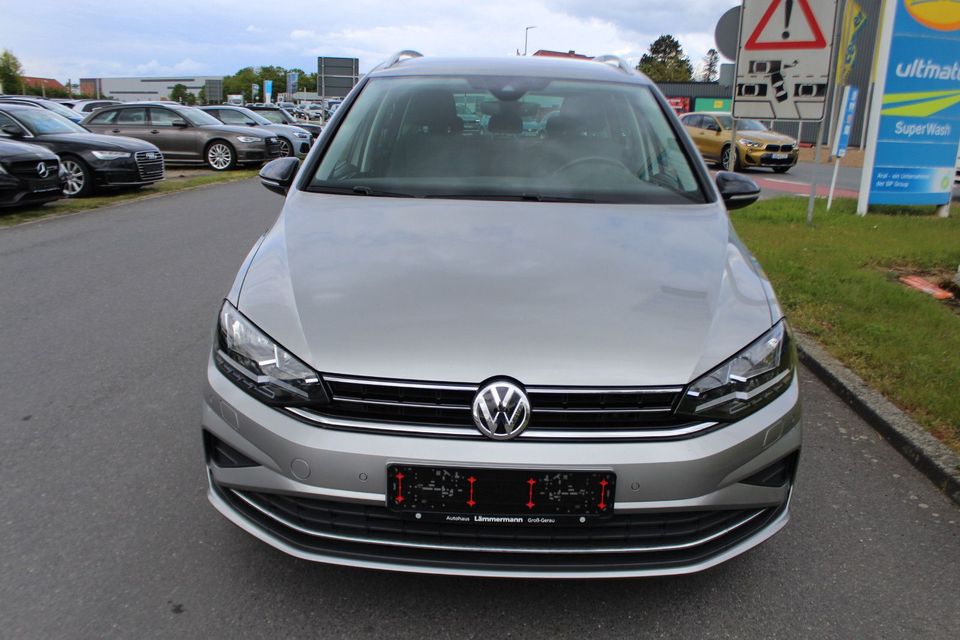 Volkswagen Golf Sportsvan VII IQ.DRIVE*CarPlay*Parklenkas.* in Groß-Gerau