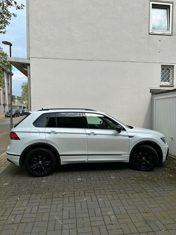 VW Tiguan 2.0 R Line in Bochum