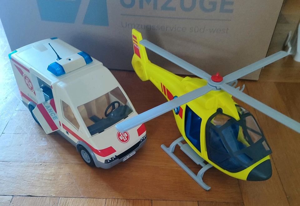 Playmobil Hubschrauber und Krankenwagen in Freiberg am Neckar