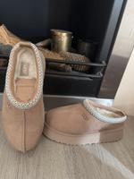 UGG Tazz Slipper Sand - Größe 38 Nordrhein-Westfalen - Bocholt Vorschau