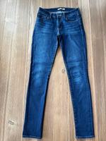 Levi's 711 Skinny Jeans – Größe 28, Top Zustand, Dunkelblau Bayern - Berngau Vorschau
