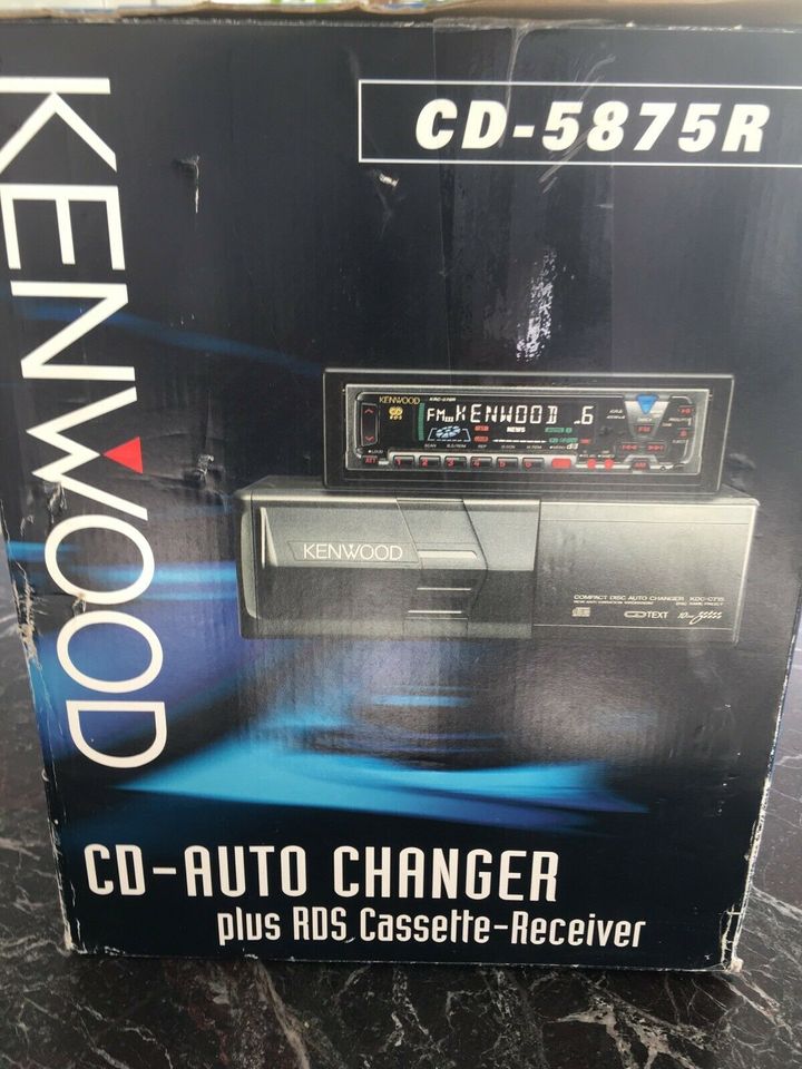 Neuwertige Kenwood Autoradio- Stereo Anlage mit CD Wechsler. in Mainz