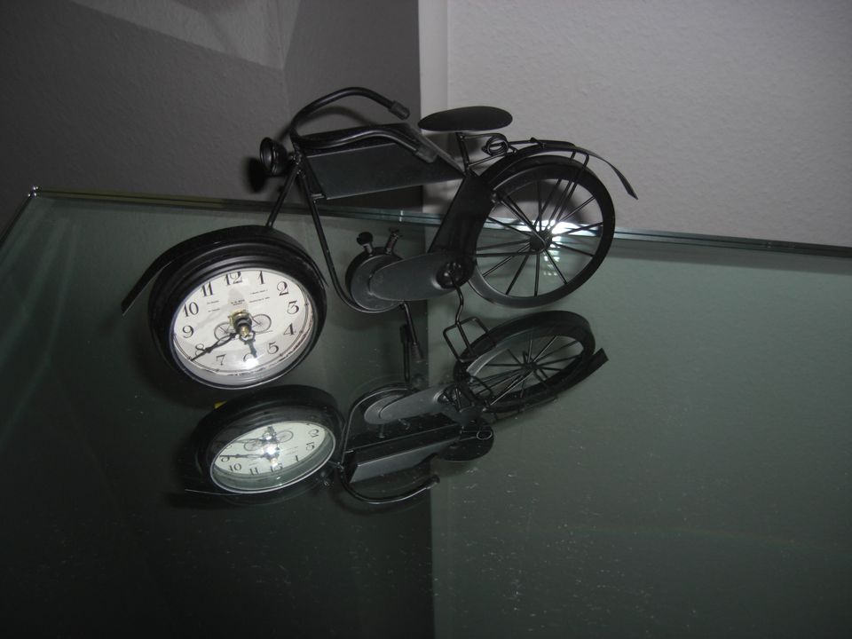 Konsolentisch Konsole Spiegelglas Motorrad Uhr Selten Design in Aachen