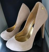 Highheels in beige komplett Wildleder von Blink in Gr. 38 Kr. München - Feldkirchen Vorschau