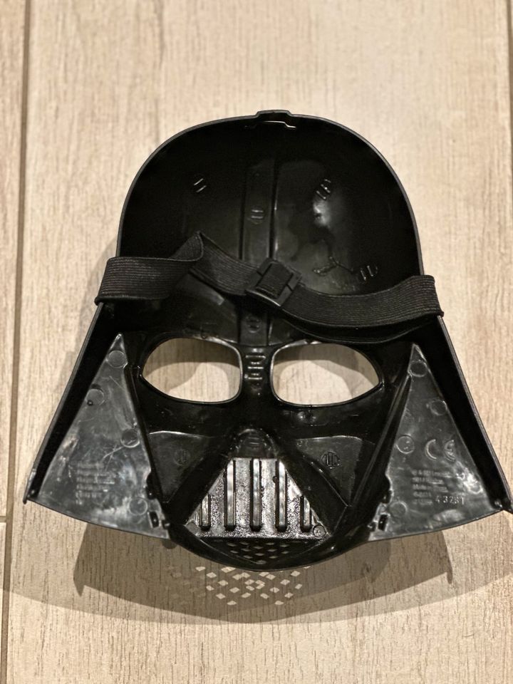 Kostüm Karneval Verkleidung Maske Darth Vader in Borgstedt