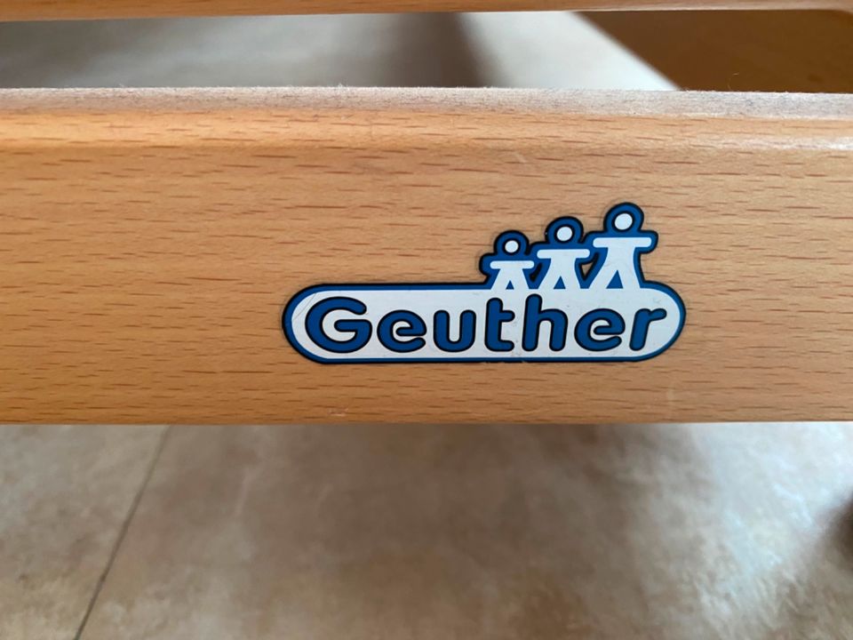 Geuther Laufstall 1 x 1 Meter mit zwei passenden Decken in Overath