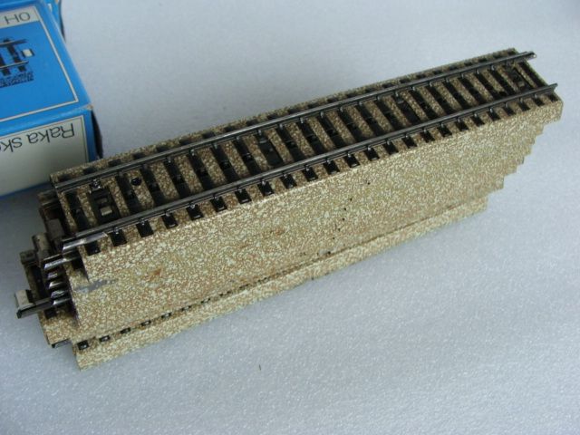 Märklin 30 x 5106, 3 Packungen gerade Gleise in OVP in Kornwestheim