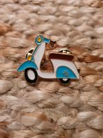 Button Pin Anstecknadel Vespa Roller Altona - Hamburg Bahrenfeld Vorschau