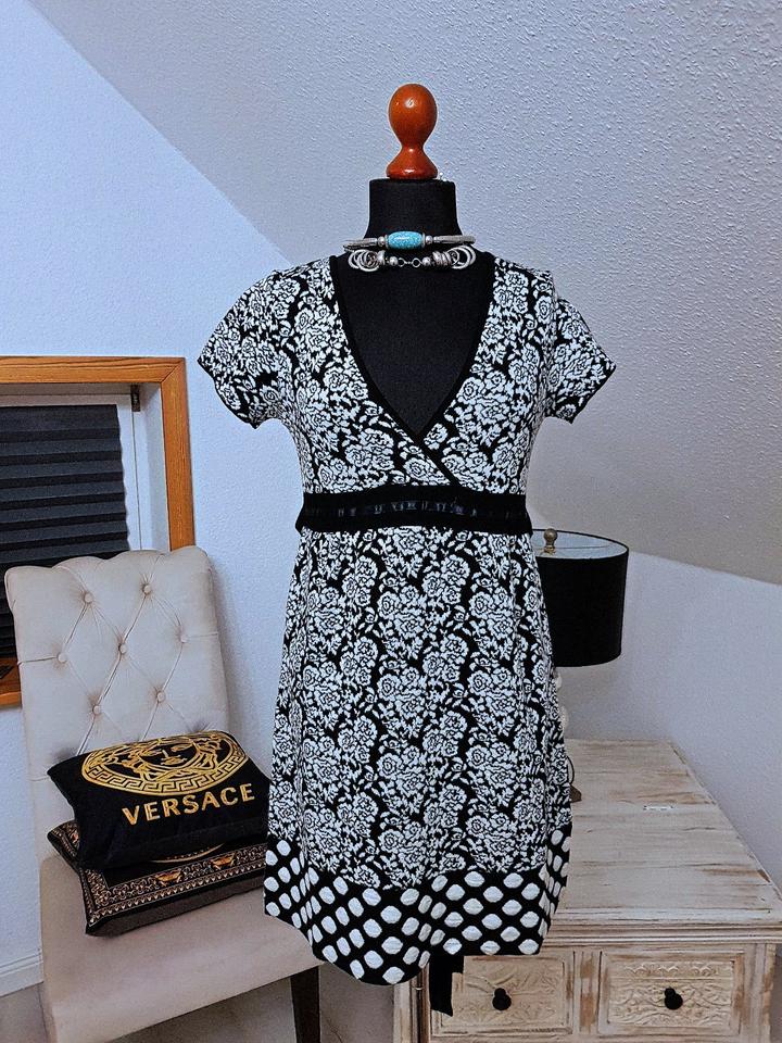 TWINSET Damen Strickkleid schwarz weiß Mischwolle Gr.S-M in Twistringen