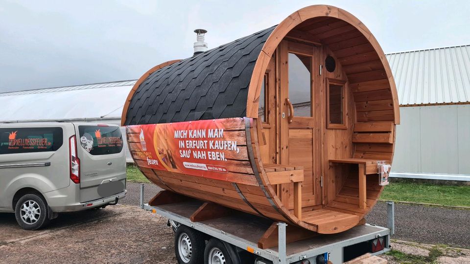 Fasssauna Thermoholz Sauna Gartenhaus Saunafass Holzofen Fassauna Badezuber Hot Tub Badefass Tiny House Gartenhaus See Almhütte Fass Campingplatz Schlaffass Wildnis Holz Saunawagen Unterkunft Pension in Erfurt