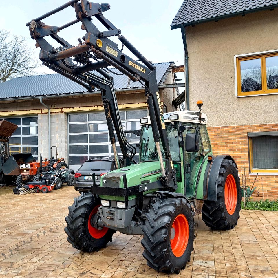 Fendt 209 S,Allrad,Frontlader,EZ:04,7600 Stunden. in Reuth