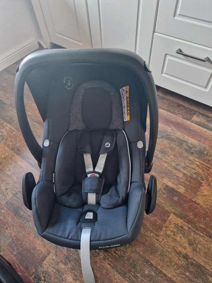 Maxi Cosi mit Isofix Station in Ludwigshafen