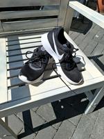 Nike Schuhe zu verkaufen! Niedersachsen - Rosengarten Vorschau