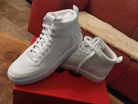 Hugo Boss Sneaker Kilian hito Größe 42 Neu Nordrhein-Westfalen - Kreuztal Vorschau