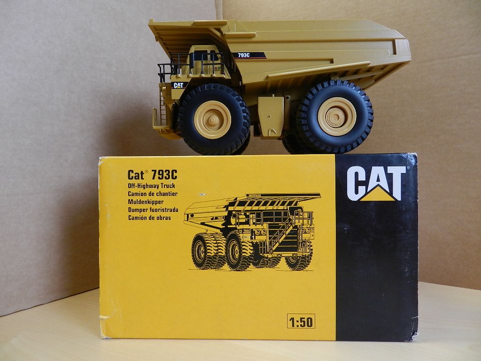 CAT  Muldenkipper Cat 793 C Modell von NZG 403 1:50 mit OVP in Alzenau