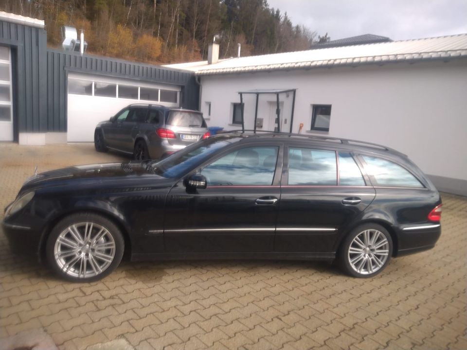 Mercedes E280 211k 3L in Grafenau