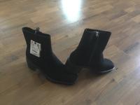 Zara Stiefel schwarz Größe 38 neu mit Etikett Nordrhein-Westfalen - Lübbecke  Vorschau