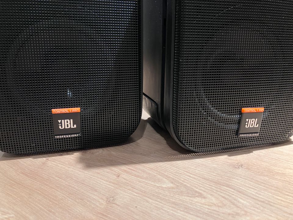 JBL Control 1 Pro Lautsprecher (2 Stück) in Minden